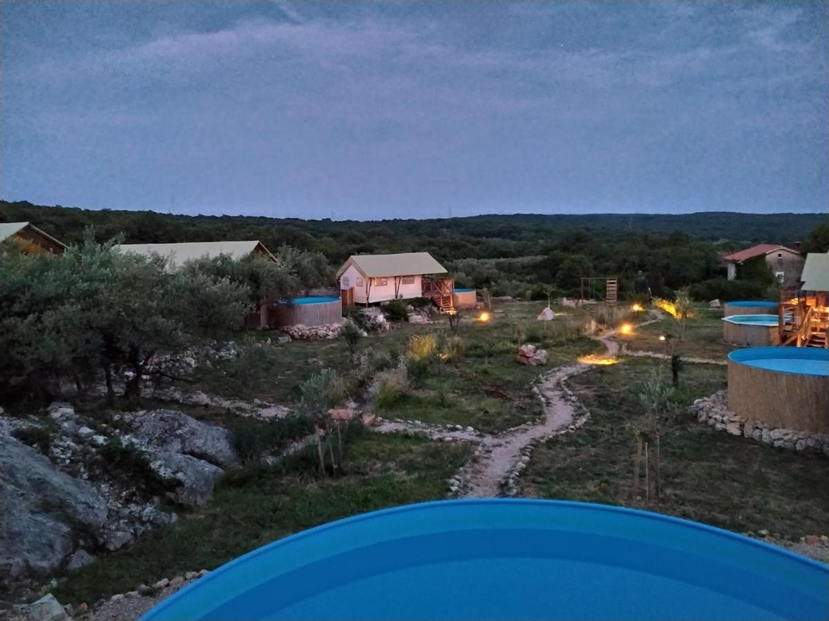Prima Insula Glamping Hotel Brusici Exterior photo