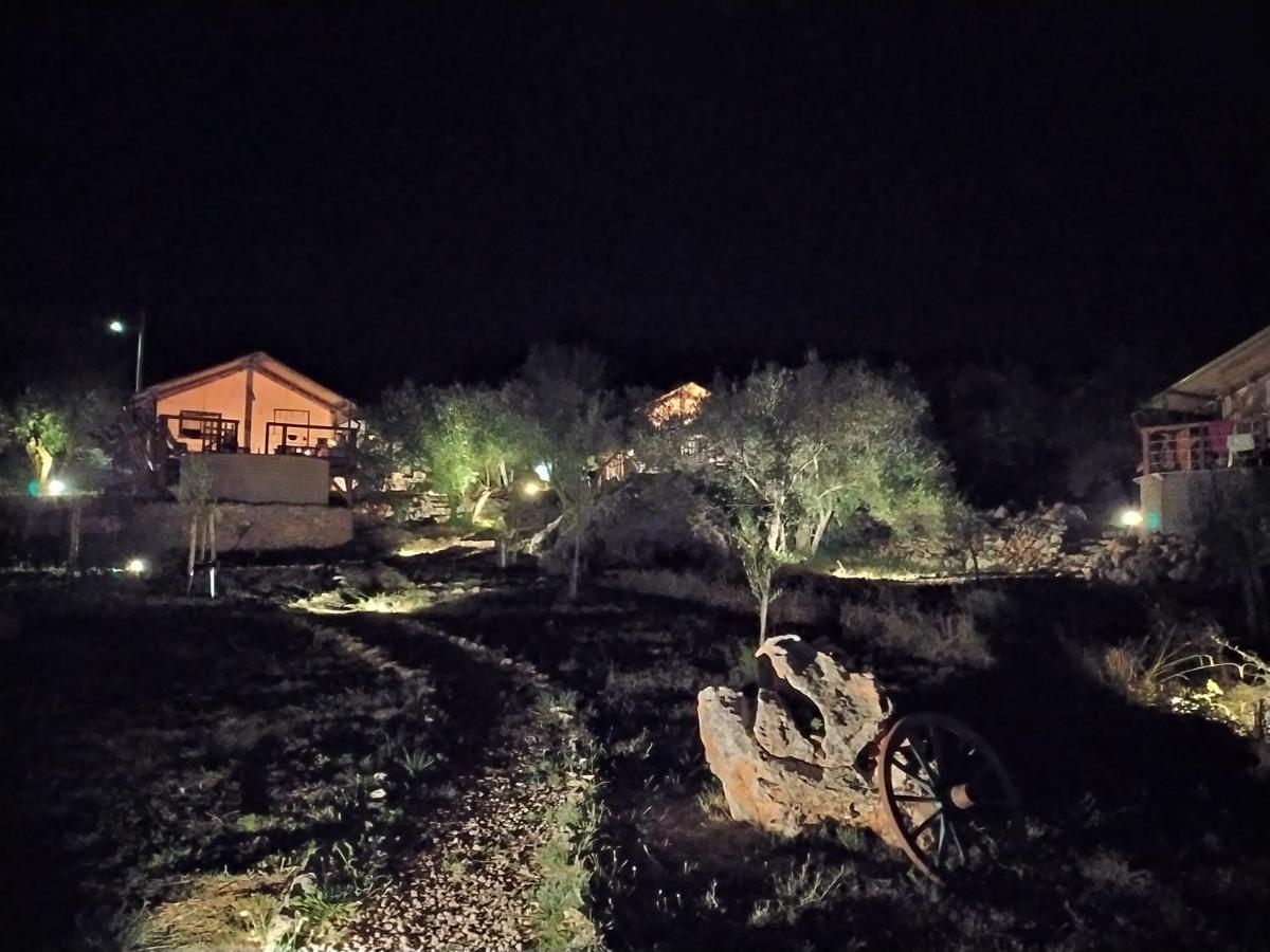 Prima Insula Glamping Hotel Brusici Exterior photo