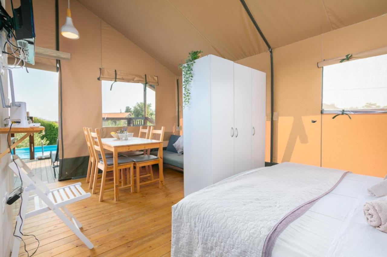 Prima Insula Glamping Hotel Brusici Exterior photo