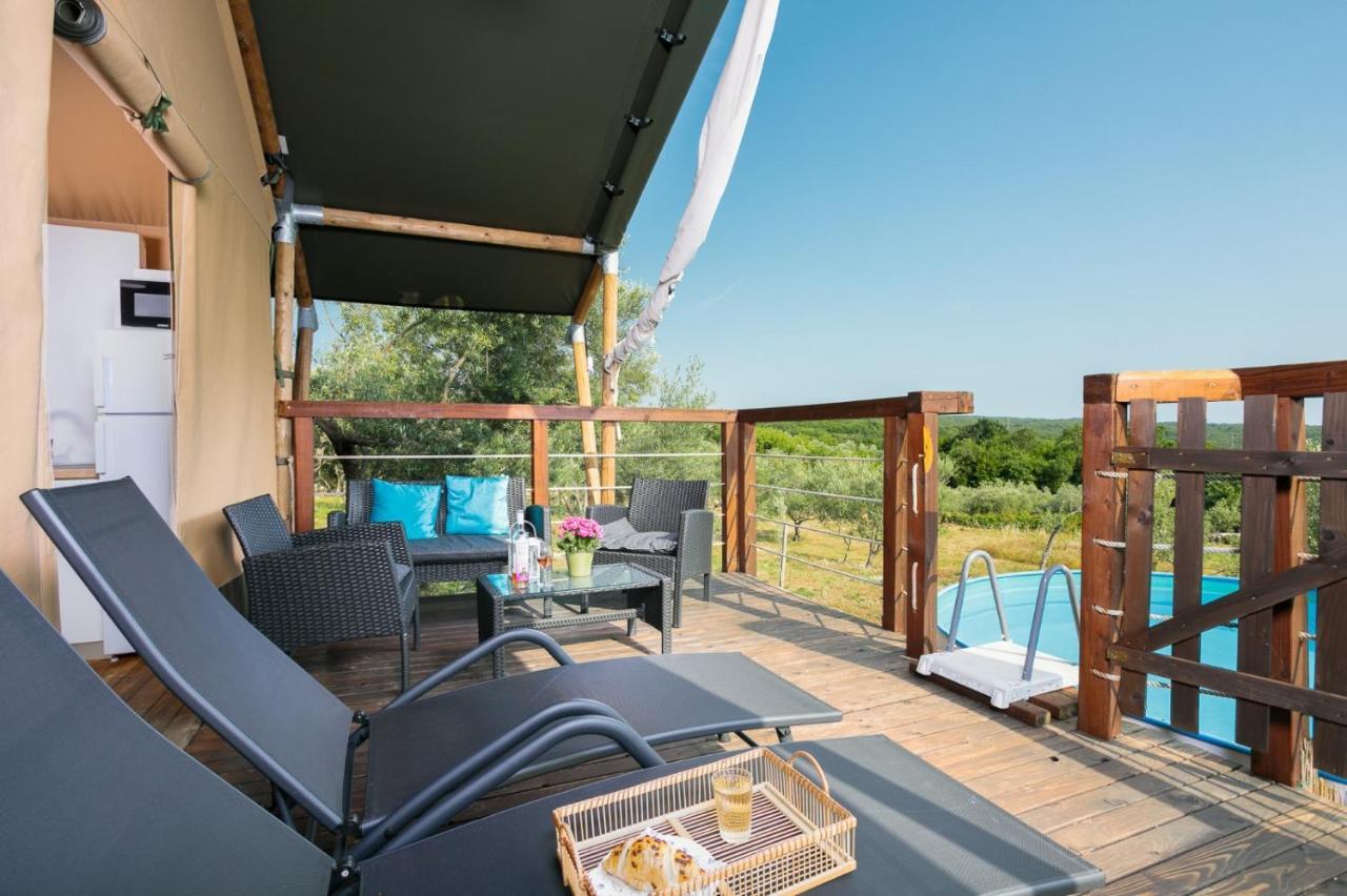 Prima Insula Glamping Hotel Brusici Exterior photo