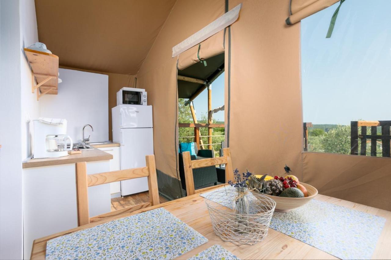 Prima Insula Glamping Hotel Brusici Exterior photo
