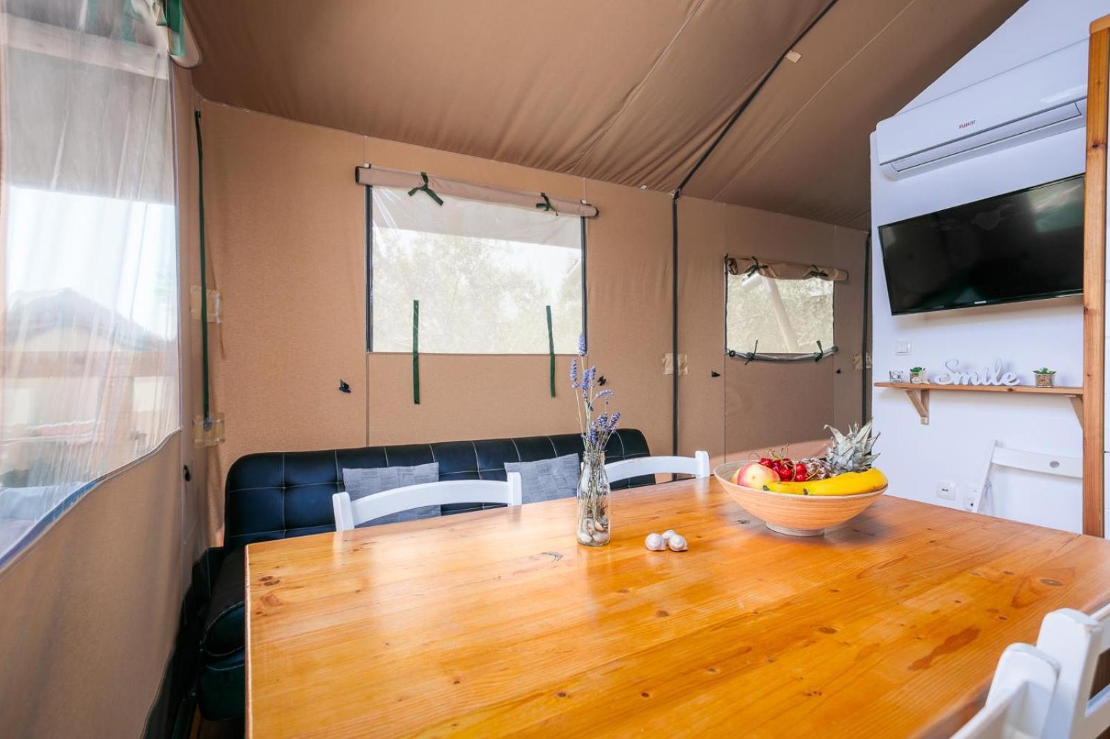 Prima Insula Glamping Hotel Brusici Exterior photo